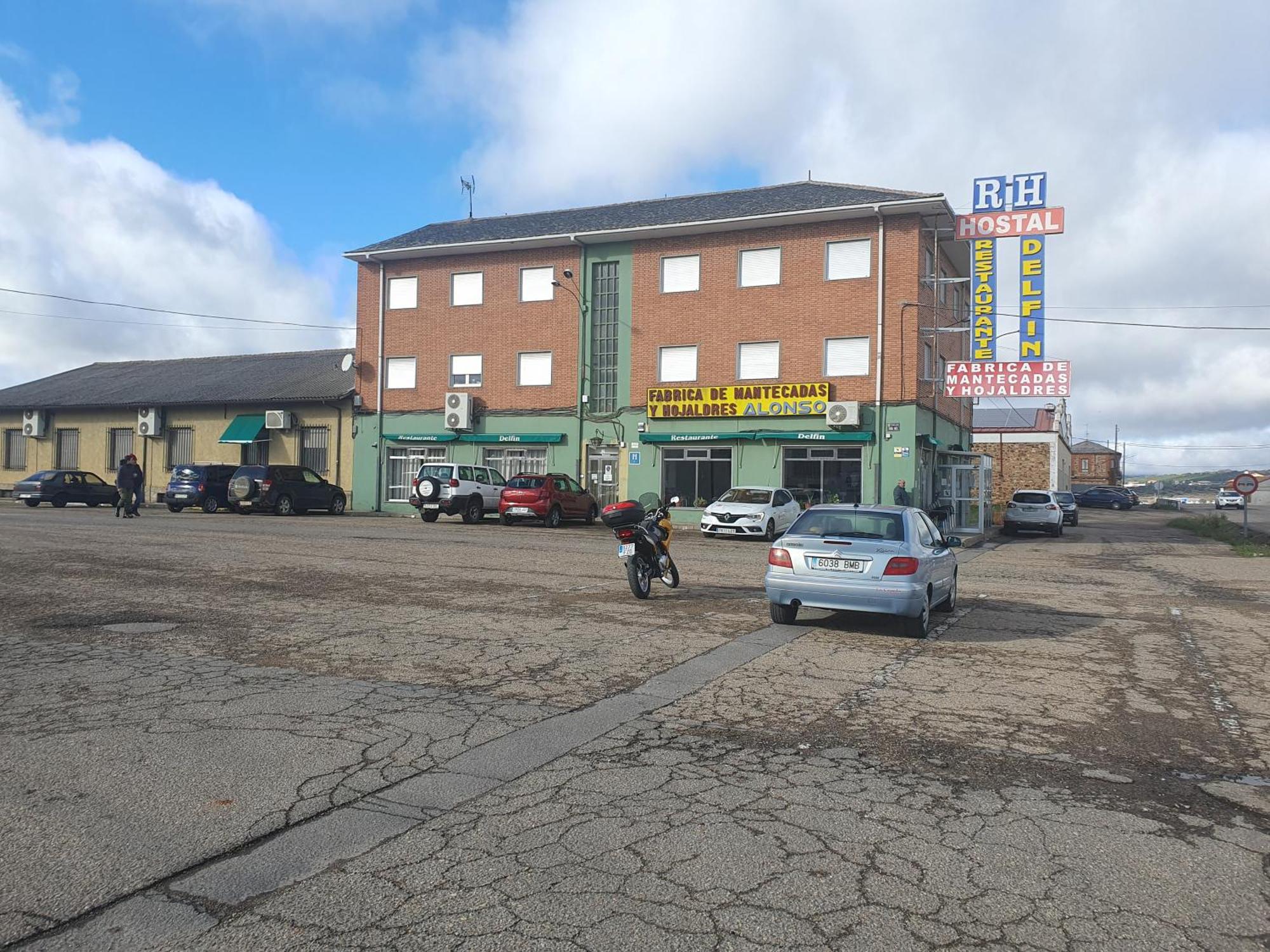 Hostal Residencia Delfin Astorga Exterior photo
